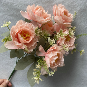Commercio all'ingrosso fiori di seta realistica del fornitore di oro 6 teste bianco blu rosso rosa Blush peonia mazzo di fiori Bouquet per la laurea - Product Image 5