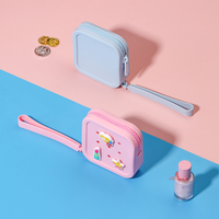 Tas Mini Wanita Multifungsi Silikon Lembut Bentuk Kotak, Tempat Penyimpanan Perhiasan, Earphone, Koin, Cincin, Anting, dan Aksesoris Lainnya