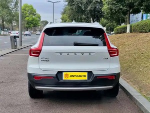 Vo-lvo <span class=keywords><strong>XC40</strong></span> 2021 T4 AWD Momentum 2.0T Turbo 8AT 4x4 permanent SUV compact de luxe 5 places familial essence d'<span class=keywords><strong>occasion</strong></span> - Product Image 5