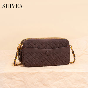 Sac carré mini orné de chaînes, sac à bandoulière exquis pour femme, sac bandoulière haut de gamme, sac à main tissé à la main tendance pour femme - Product Image 2