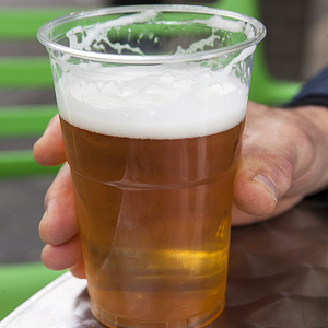 Vaso de Plástico PP Transparente Personalizado de 360 ml para Cerveza Helada para Adultos en Casa - Product Image 2