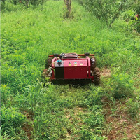Tondeuse à gazon télécommandée sur chenilles avec châssis robuste pour herbes épaisses et mauvaises herbes, idéale pour l'entretien des terrains de golf