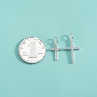 Pendentif Croix Religieuse en Argent Sterling S925 Plaqué Or avec Zirconiums Sertis de Diamants, Bracelet et Collier