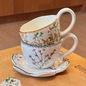 Set di Tazza e Piattino <span class=keywords><strong>in</strong></span> Ceramica con Motivo Floreale Dipinto a Mano, Stile Retrò, Vendita Diretta dalla Fabbrica Lelyi, per Tè del Pomeriggio - Product Image 3