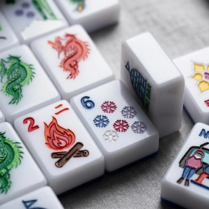Ensemble de Mahjong Américain de Luxe Rose, 160 Tuiles, Design Sports d'Hiver, Flocons de Neige, Remontées de Ski, Vent, Mahjong Complet - Product Image 3