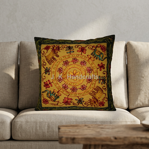 Meilleure qualité fabriqués à la main brodé housses de coussin forme carrée tricoté pour la maison hôpital Designer prix de gros inde - Product Image 1