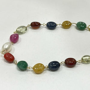 Pulsera Navratna Natural Base Metal Plata 925 Pulsera de nueve gemas preciosas Cuentas talladas Navratna Producto a granel - Product Image 1