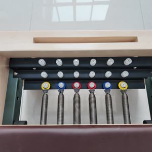 Equipo de Ejercicio para Mujeres de Tamaño Completo, Venta al Por Mayor de Fábrica China, Reformer de <span class=keywords><strong>Pilates</strong></span> de Madera de Arce Clásico de Alta Calidad para Uso Comercial - Product Image 4