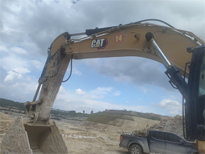 Excavadora de cadenas Caterpillar 350 de servicio pesado con fuerza de excavación de 291 kN para canteras y movimiento de grandes volúmenes de tierra - Product Image 5