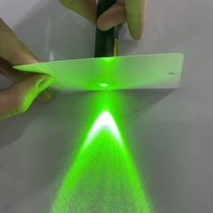 Las películas antideslumbrantes personalizables de PET, PC y PMMA para aplicaciones de iluminación interior eliminan la luz de ángulo alto y reducen el UGR. - Product Image 3