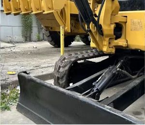 中古機械CAT 303.5Eミニショベルディーゼルエンジン3Ton手頃な価格の農機具コンパクト掘削機 - Product Image 2