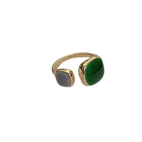 Bague émeraude de luxe haut de gamme pour femme Design de niche de style froid avec queue réglable plaqué or ouverture à la mode européenne américaine