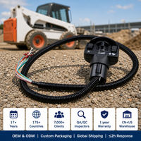 Poignée auxiliaire droite à quatre interrupteurs 6680418 pour chargeuses compactes 751, 753, 763, 773, 863, 864, S510 – Pièces de machines de construction