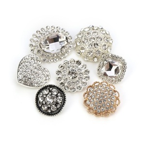 Bán Buôn New Rhinestone Kim Cương Nút Áo Pha Lê Tự Làm Nút Cho Quần Áo Đám Cưới Lời Mời Trang Trí - Product Image 1