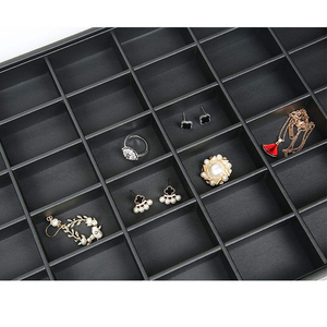 Plateaux de rangement rectangulaires pour bijoux, présentoir doublé pour bagues, colliers et boucles d'oreilles - Product Image 5