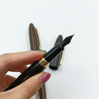 Stylo plume en bois d'apprentissage de bureau d'affaires
