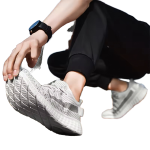 รองเท้าดีไซน์ใหม่ Yz 350 สไตล์เรโทร แบรนด์แท้ โลโก้สะท้อนแสง รุ่น 350 V2025 ระบายอากาศได้ดี ตาข่าย น้ำหนักเบา แบบผูกเชือก กันลื่น สำหรับเล่นกีฬา - Product Image 5