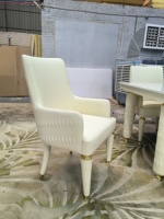 Meubles de salle à manger italiens légers de luxe Dubai blanc rectangle table et chaises de salle à manger de cuisine ensemble table à manger en marbre pour 10