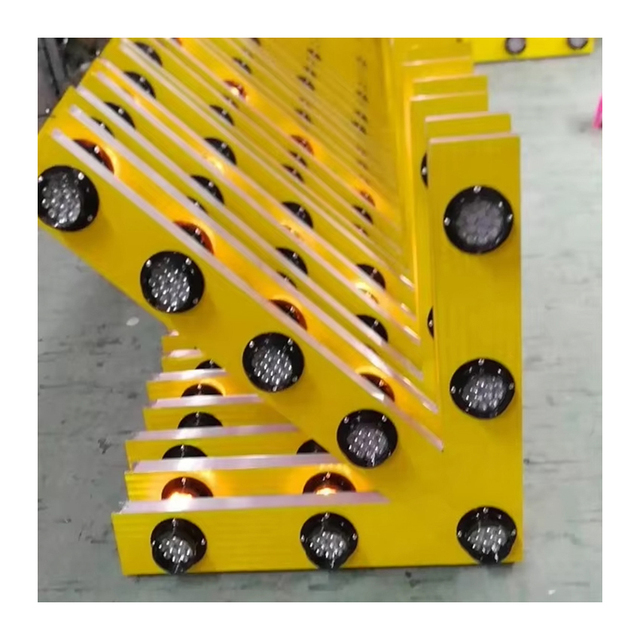 LED Signal Boards Directional Traffic Advisor Lights Arrow Sign Light Roadway Safety