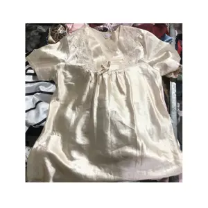 Ukay ukay Bale ropa de dormir de seda vintage Bale pijamas usados Proveedor de Ropa de segunda mano para la venta