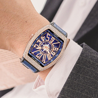 Montre à quartz pour homme en alliage Tonneau, boîtier entièrement serti de diamants, cadran style boussole, bracelet en cuir, montre de luxe pour homme, étanche, montre-bracelet pour homme