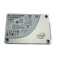 D3-S4520 3.84TB SSD SATA interne 2.5" 6Gbps avec vitesse de lecture/écriture de 560 Mo/s pour applications serveur