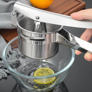 <span class=keywords><strong>Presse</strong></span>-purée en acier inoxydable avec panier grande capacité, <span class=keywords><strong>presse</strong></span>-fruits manuelle et <span class=keywords><strong>presse</strong></span>-aliments pour des purées de pommes de terre lisses - Product Image 6