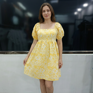 Abito Mini <span class=keywords><strong>Giallo</strong></span> con Stampa Floreale, Maniche a Sbuffo, Scollo Asimmetrico, <span class=keywords><strong>Classico</strong></span> Casual Estivo in Cotone Intrecciato - Product Image 1