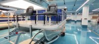 Bateau ponton compact en fibre de verre de 16 pieds, moteur hors-bord 200 CV - 8 personnes, 30-35 nœuds, plancher en EVA, sièges pliables, divertissement, CE ISO
