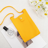 Sac bandoulière tricoté couleur unie 2026 tendance, mini pochette pour téléphone portable, sac de voyage en polyester Keyjoy, idéal pour les boutiques de cadeaux