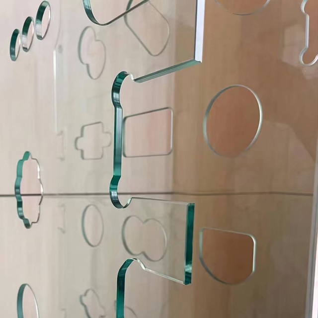 CNC Edging Tempered Glass for Home Appliance and Aquarium