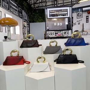 Bolsos de hombro de gran capacidad al por mayor, modelo moderno y elegante para mujer, de alta calidad, colección 2025 - Product Image 3