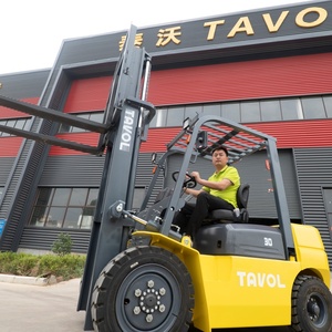 China 4 5 6 <span class=keywords><strong>7</strong></span> <span class=keywords><strong>Ton</strong></span> Carretilla elevadora todoterreno 4WD 4x4 Todo terreno áspero Carretilla elevadora diésel Precio para la venta - Product Image 4