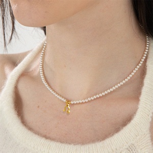 Collar de Perlas con Colgante del Zodiaco en Acero Inoxidable Chapado en Oro de 18k, Elegante y de Lujo para Mujer - Product Image 5