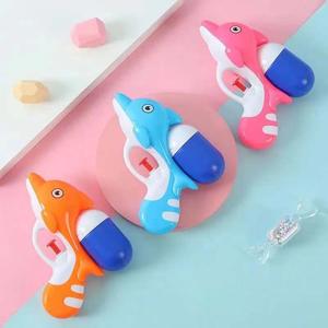 Divertidas mini pistolas de agua de dibujos animados para niños, juguetes de verano al aire libre hechos de plástico duradero - Product Image 5