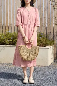 Vestidos de lino al por mayor de fábrica para mujer Ropa de mujer de alta calidad personalizada de forma suelta Vestido largo Diseño original