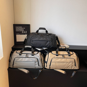 Sac de voyage sportif et de camping résistant à l'eau avec compartiment à chaussures, logo personnalisé et pochette pour trolley, pour femme - Product Image 1