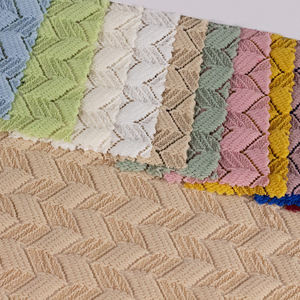 ผ้าถักเจอร์ซีย์แจ็คการ์ดคุณภาพสูง 230 แกรม 98% โพลีเอสเตอร์ 2% สแปนเด็กซ์ ยืดได้ เหมาะสำหรับชุดผู้หญิง - Product Image 3