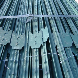 Postes Metálicos con Pernos para Cercas Agrícolas, de 6, 7 y 8 pies, para Sistemas de Cercas para Granjas y Jardines - Product Image 1