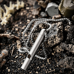 Fischietto di Sopravvivenza in Titanio Puro EDC - Fisarmonica ad Alto Decibel per Escursionismo all'Aperto - Product Image 5