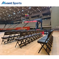Solution Avant Sports Hall pour gymnase scolaire et salle polyvalente avec revêtement de sol, panneaux de séparation, rideaux et sièges rétractables