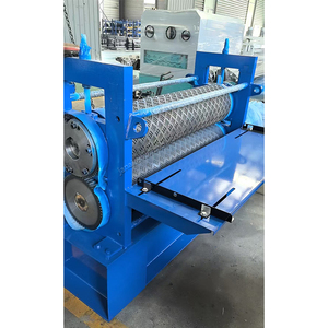 Máquina Profesional de Conformado de Tejas Metálicas con Control PLC, Rodamientos de Engranajes, Paneles de Pared con Relieve, 380V, Ancho de Alimentación de 1250mm - Product Image 2