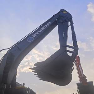 Excavator Crawler Hyundai Bekas Merek Baru Hx220hd HX220 HX210 HX300 HX200 Excavator Berkinerja Tinggi Tersedia di Stok - Product Image 6