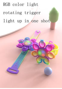 Bracelet <span class=keywords><strong>anti</strong></span>-<span class=keywords><strong>stress</strong></span> lumineux en silicone à bulles à presser, en forme de montre pour enfants, fidget spinner, coccinelle naturelle tie-dye, à presser et qui brille dans le noir - Product Image 5