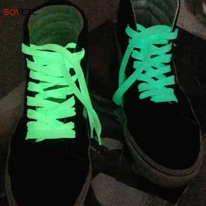 어두운 신발 끈에 형광 빛나는 신발 끈 다채로운 반사 로프 끈
