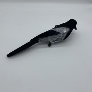 Plastica gazza richiami nero floccante gazze simulazione gazze di plastica statua all'aperto decorazione del giardino per tenere l'uccello lontano - Product Image 1