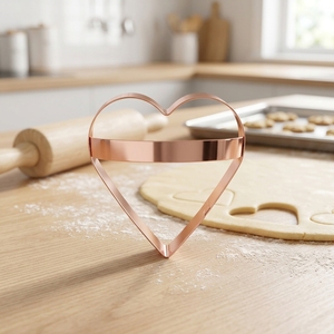 Série de Noël : Moule de cuisson et emporte-pièce pour biscuits et gâteaux en acier inoxydable plaqué cuivre, motif cœur, pour la cuisine - Product Image 2