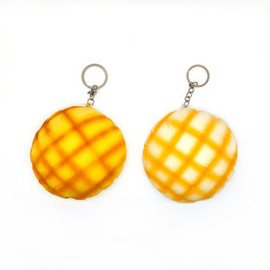 Jouet anti-stress Squishy Fidget en PU, 10 cm, en forme de pain ananas, extensible, à remontée lente, pour enfants, unisexe - Product Image 1