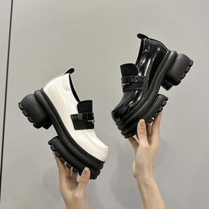 Chaussures de bottines <span class=keywords><strong>Mary</strong></span> Jane à plateforme haute et bout carré, bottines à enfiler de style britannique, bottes classiques à plateforme haute avec peluche chaude - Product Image 5