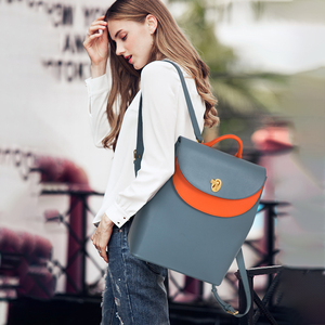<span class=keywords><strong>Zaino</strong></span> da <span class=keywords><strong>donna</strong></span> Bagpack in vera pelle <span class=keywords><strong>blu</strong></span> di design di lusso con Logo del marchio personalizzato con serratura in metallo di alta qualità - Product Image 3